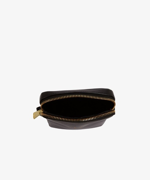 FRED PERRY(フレッドペリー)の「Smooth Leather Small Side Bag/スムースレザーサイドバッグ(ショルダーバッグ・メンズ・ブラック・ONE SIZE)」の6枚目の写真