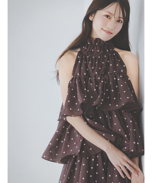 SNIDEL（スナイデル）の「ボリュームエアリーミニワンピース（ワンピース・レディース・ブラウン/ホワイト/ドット・1/0）」の8枚目の写真