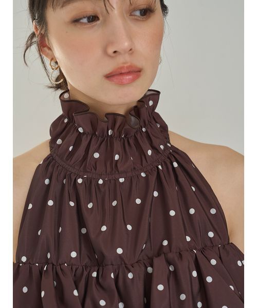 SNIDEL（スナイデル）の「ボリュームエアリーミニワンピース（ワンピース・レディース・ブラウン/ホワイト/ドット・1/0）」の16枚目の写真