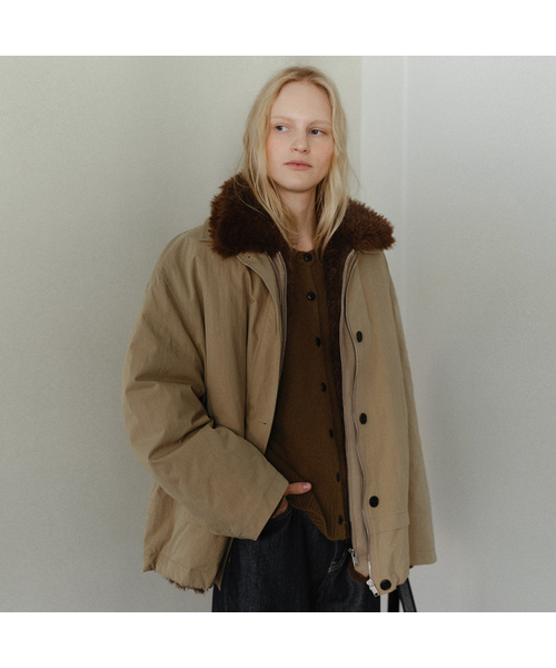 URAGO(ユラーゴ)の「Shearing inner jumper_Beige(ダウンジャケット/コート・レディース・Beige・FREE)」の1枚目の写真
