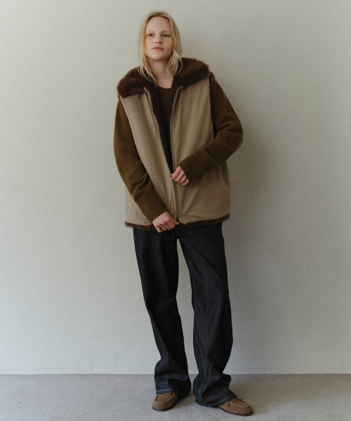 URAGO(ユラーゴ)の「Shearing inner jumper_Beige(ダウンジャケット/コート・レディース・Beige・FREE)」の4枚目の写真