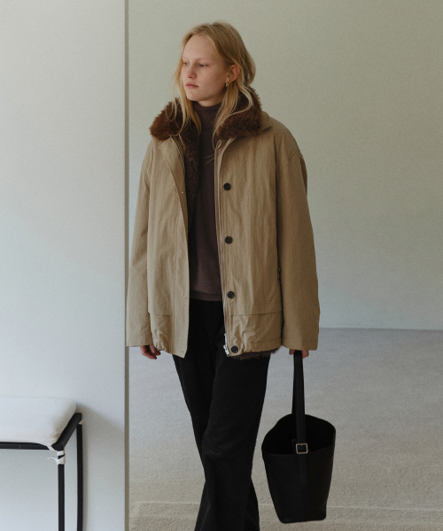 URAGO(ユラーゴ)の「Shearing inner jumper_Beige(ダウンジャケット/コート・レディース・Beige・FREE)」の5枚目の写真