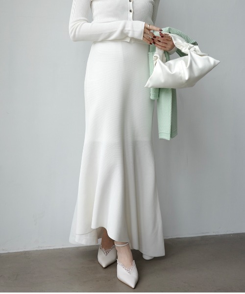 anuans(アニュアンス)の「リュクスビスコースイレヘムニットスカート(スカート・レディース・ブラック/ホワイト/ベージュ/ネイビー・S/M)」の1枚目の写真