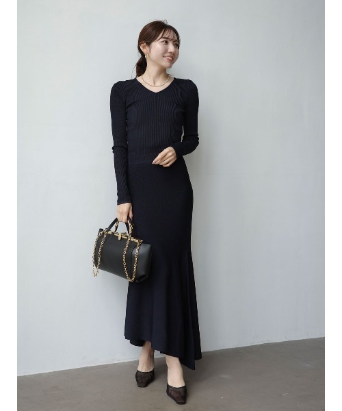 anuans(アニュアンス)の「リュクスビスコースイレヘムニットスカート(スカート・レディース・ブラック/ホワイト/ベージュ/ネイビー・S/M)」の19枚目の写真