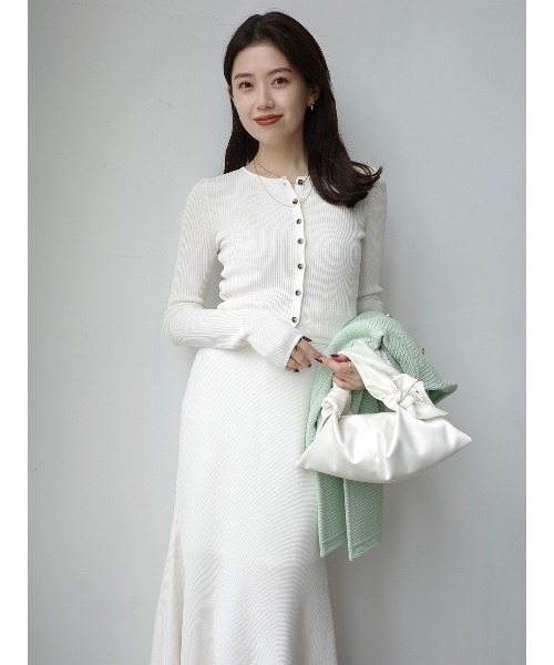 anuans(アニュアンス)の「リュクスビスコースイレヘムニットスカート(スカート・レディース・ブラック/ホワイト/ベージュ/ネイビー・S/M)」の16枚目の写真