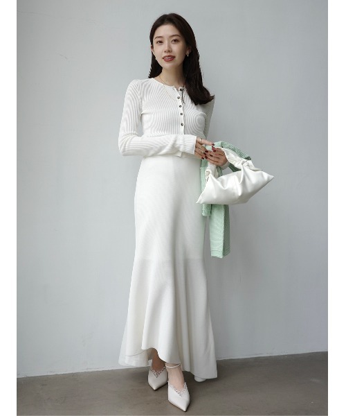 anuans(アニュアンス)の「リュクスビスコースイレヘムニットスカート(スカート・レディース・ブラック/ホワイト/ベージュ/ネイビー・S/M)」の15枚目の写真