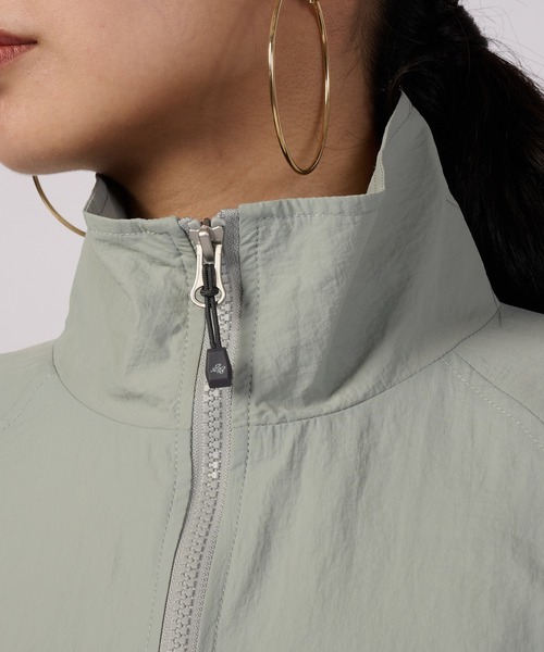 Eddie Bauer(エディーバウアー)の「モジュラー スタンドジップコート(ナイロンジャケット・レディース・ライトオリーブ/グレイッシュブルー/ブラック・XL/L/M/S)」の16枚目の写真