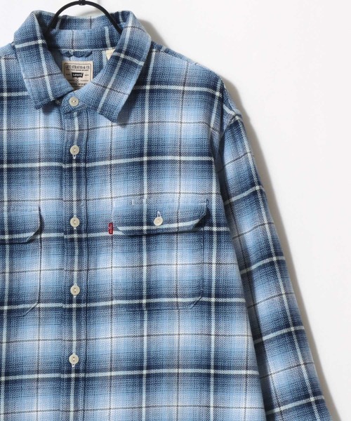 Levi's（リーバイス）の「Levi's/リーバイス JACKSON WORKER OMBRE CHECK SHIRT/オーバーサイズ オンブレチェックシャツ/フランネルシャツ/レギュラーカラーシャツ/レディース メンズ（シャツ/ブラウス・メンズ・ブラック/ブルー・M/XL）」の4枚目の写真