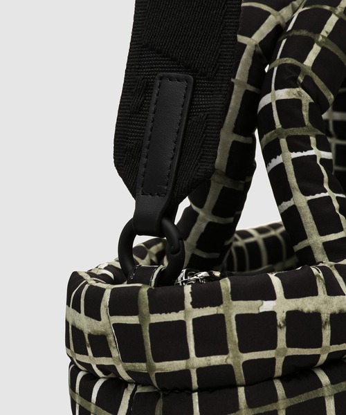 MARNI(マルニ)の「CHECKED PUFF / トートバッグミニ(トートバッグ・メンズ・ブラック系その他・ONE SIZE)」の5枚目の写真