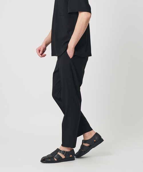 BEAUTY&YOUTH UNITED ARROWS(ビューティーアンドユースユナイテッドアローズ)の「【WEB限定 WARDROBE SMART】 Reflax スキニー クロップドパンツ(その他パンツ・メンズ・ネイビー/ベージュ/ダークグレー/ブラック・L/M/S/XL)」の1枚目の写真