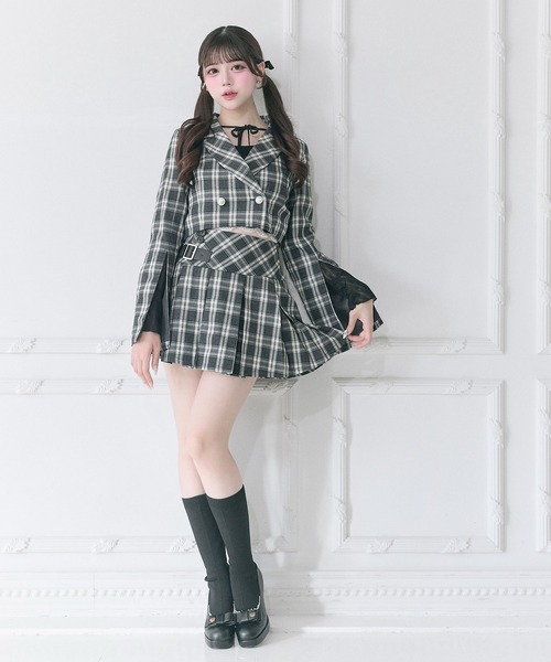 OLIVE des OLIVE（オリーブデオリーブ）の「【Belle Charme】Side Belt Pleats Skirt（スカート・レディース・グレイッシュベージュ/ブラック系その他/ベージュ系その他・FREE）」の2枚目の写真