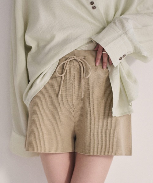 SOYEN（ソイエン）の「リブニットブルマショートパンツ/セットアップ可（その他パンツ・レディース・ベージュ/チャコール・F）」の7枚目の写真