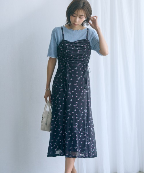 marun（マルン）の「＜大きいサイズ＞フラワープリントドロストキャミワンピース marun（ワンピース・レディース・ピンク/ブラック・3L/LL/4L/L/5L）」の15枚目の写真