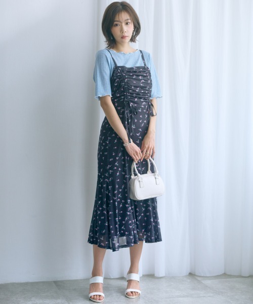 marun（マルン）の「＜大きいサイズ＞フラワープリントドロストキャミワンピース marun（ワンピース・レディース・ピンク/ブラック・3L/LL/4L/L/5L）」の16枚目の写真