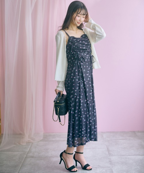 marun（マルン）の「＜大きいサイズ＞フラワープリントドロストキャミワンピース marun（ワンピース・レディース・ピンク/ブラック・3L/LL/4L/L/5L）」の22枚目の写真