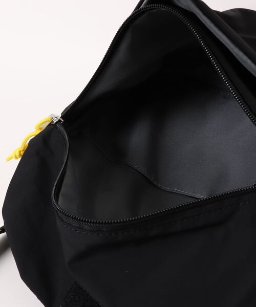 OUTDOOR PRODUCTS（アウトドアプロダクツ）の「2026SS OUTDOOR PRODUCTS/アウトドアプロダクツ ナイロン エアタッチ フラップショルダーバック（ショルダーバッグ・レディース・ベージュ/ブラック・FREE）」の5枚目の写真