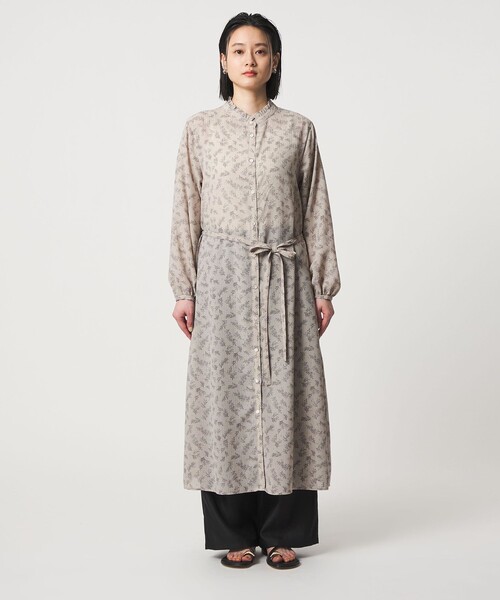 A DAY IN THE LIFE UNITED ARROWS(アデイインザライフユナイテッドアローズ)の「プリント フリルネック シャツワンピース <A DAY IN THE LIFE>(ワンピース・レディース・ベージュ/ネイビー/その他1・FREE)」の6枚目の写真