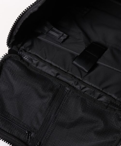 NEW ERA（ニューエラ）の「【NEW ERA】ボックスパック 32L プリントロゴ / ブラック×ホワイト[SSL]（バックパック/リュック・メンズ・ブラック・フリー）」の12枚目の写真