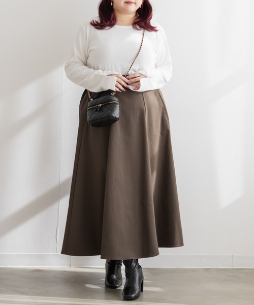 CLETTE(クレット)の「CLETTEオリジナルベルトドッキングフレアスカート(スカート・レディース・ブラウン/ベージュ/ネイビー・4L/3L/LL)」の5枚目の写真
