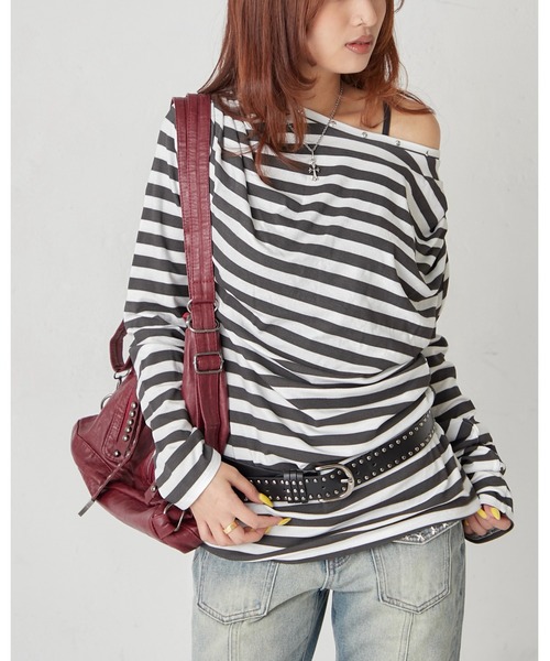 WHO'S WHO gallery（フーズフーギャラリー）の「ドレープスタッズトップス（Tシャツ/カットソー・レディース・グレー/ブラック/ホワイト/オフホワイト・FREE）」の5枚目の写真