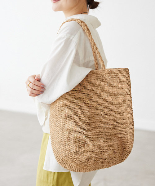MADE IN MADA（メイドインマダ）の「《追加》MADE IN MADA/メイドインマダ ALICE MM BAG（かごバッグ・レディース・ベージュ/チャコールグレー・FREE）」の2枚目の写真
