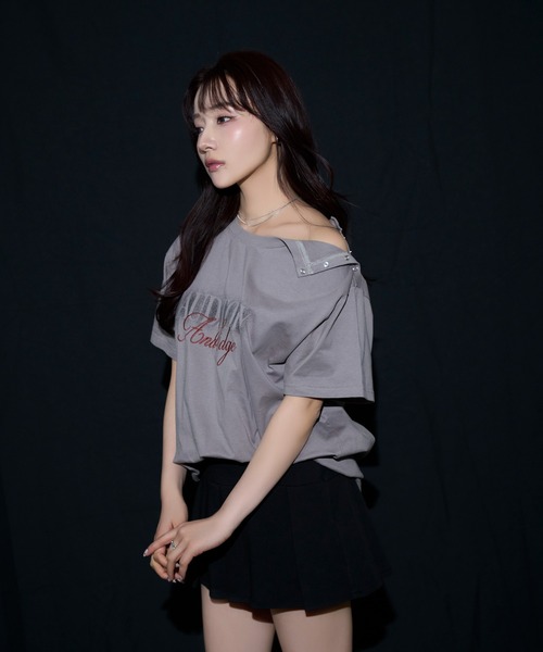 ANDGEEBEE(アンジービー)の「スプレープリントTシャツ(Tシャツ/カットソー・レディース・チャコールグレー/アッシュブラウン・FREE)」の3枚目の写真