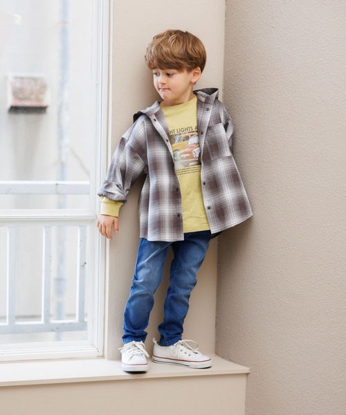 GLOBAL WORK（グローバルワーク）の「イージケアフードシャツ長袖/T/643455（シャツ/ブラウス・キッズ・ブラウン系その他7/サックスブルー・110cm/120cm/100cm）」の5枚目の写真