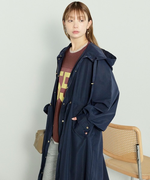 enhaut(アンオート)の「ウォッシュポリエステル ロング マウンテン パーカー マンパ コート(トレンチコート・レディース・ネイビー/アイボリー/ブラック・FREE)」の6枚目の写真