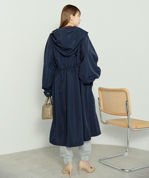enhaut(アンオート)の「ウォッシュポリエステル ロング マウンテン パーカー マンパ コート(トレンチコート・レディース・ネイビー/アイボリー/ブラック・FREE)」の9枚目の写真