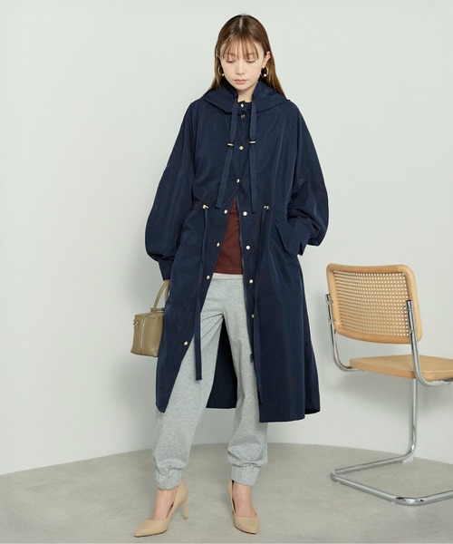 enhaut(アンオート)の「ウォッシュポリエステル ロング マウンテン パーカー マンパ コート(トレンチコート・レディース・ネイビー/アイボリー/ブラック・FREE)」の16枚目の写真