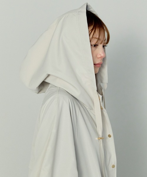 enhaut(アンオート)の「ウォッシュポリエステル ロング マウンテン パーカー マンパ コート(トレンチコート・レディース・ネイビー/アイボリー/ブラック・FREE)」の4枚目の写真