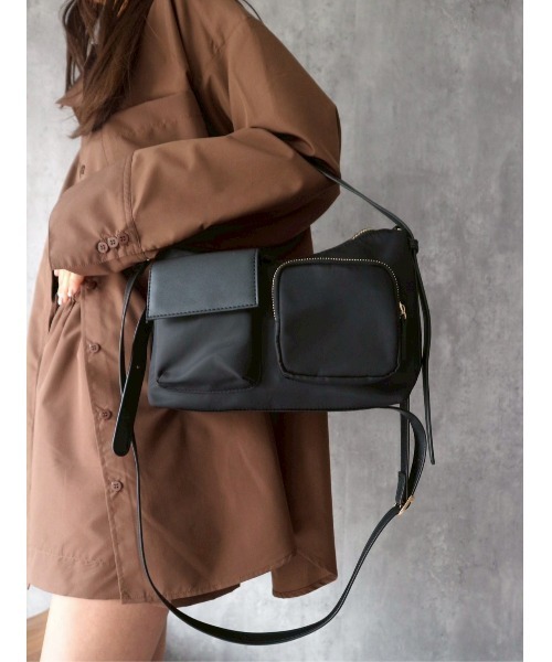 TRUNC（トランクエイティーエイト）の「Multiway Utility Crossbody Bag / マルチウェイ ユーティリティ クロスボディ バッグ（ショルダーバッグ・レディース・ブラック・FREE）」の8枚目の写真