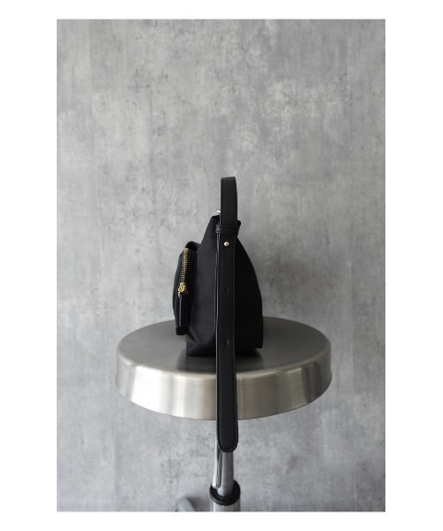 TRUNC（トランクエイティーエイト）の「Multiway Utility Crossbody Bag / マルチウェイ ユーティリティ クロスボディ バッグ（ショルダーバッグ・レディース・ブラック・FREE）」の17枚目の写真