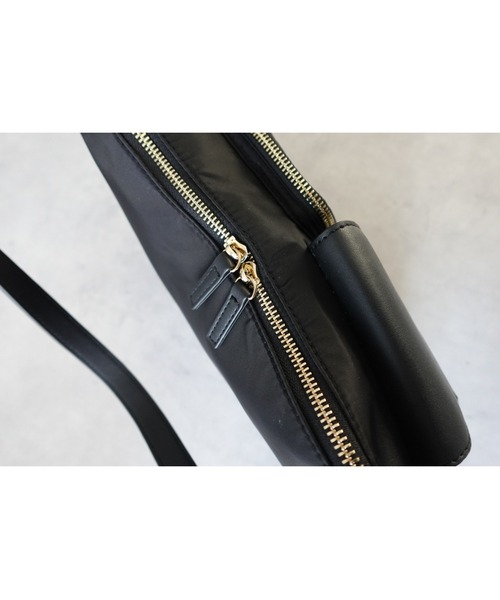 TRUNC（トランクエイティーエイト）の「Multiway Utility Crossbody Bag / マルチウェイ ユーティリティ クロスボディ バッグ（ショルダーバッグ・レディース・ブラック・FREE）」の20枚目の写真