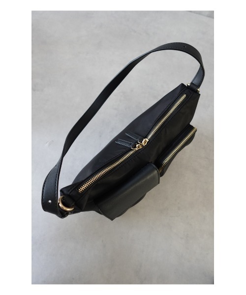 TRUNC（トランクエイティーエイト）の「Multiway Utility Crossbody Bag / マルチウェイ ユーティリティ クロスボディ バッグ（ショルダーバッグ・レディース・ブラック・FREE）」の21枚目の写真