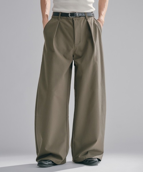 セール】Chino-Like Tuck Curve Slacks チノライクカーブスラックス