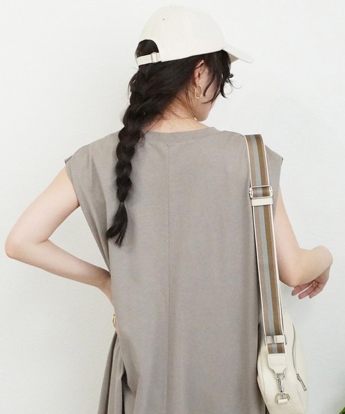 SELECT LEVERY(セレクトリベリー)の「綿100%天竺ノースリーブロングワンピース(ワンピース・レディース・ブラック/グレイッシュベージュ・MEDIUM)」の12枚目の写真
