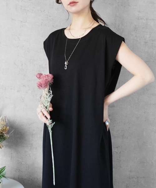 SELECT LEVERY(セレクトリベリー)の「綿100%天竺ノースリーブロングワンピース(ワンピース・レディース・ブラック/グレイッシュベージュ・MEDIUM)」の14枚目の写真