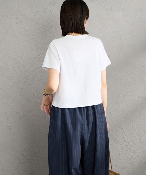 GYMPHLEX（ジムフレックス）の「[GYMPHLEX/ジムフレックス] ワンポイントロゴ刺繍 ショート丈Tシャツ（Tシャツ/カットソー・レディース・ブラック/ホワイト/ライトグレー・14）」の16枚目の写真