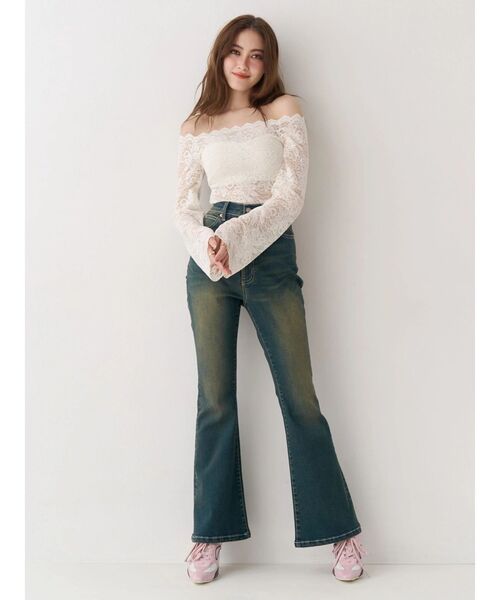 EVRIS（エヴリス）の「スカラップオフショルレーストップス　春服（シャツ/ブラウス・レディース・ブラック/ホワイト・FREE）」の7枚目の写真