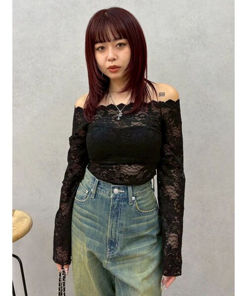 EVRIS（エヴリス）の「スカラップオフショルレーストップス　春服（シャツ/ブラウス・レディース・ブラック/ホワイト・FREE）」の21枚目の写真