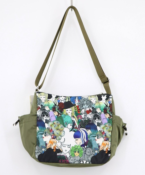 ScoLar（スカラー）の「661432：スカラーと女の子がいっぱい柄ショルダーバッグ（ショルダーバッグ・レディース・ブラック・FREE）」の4枚目の写真