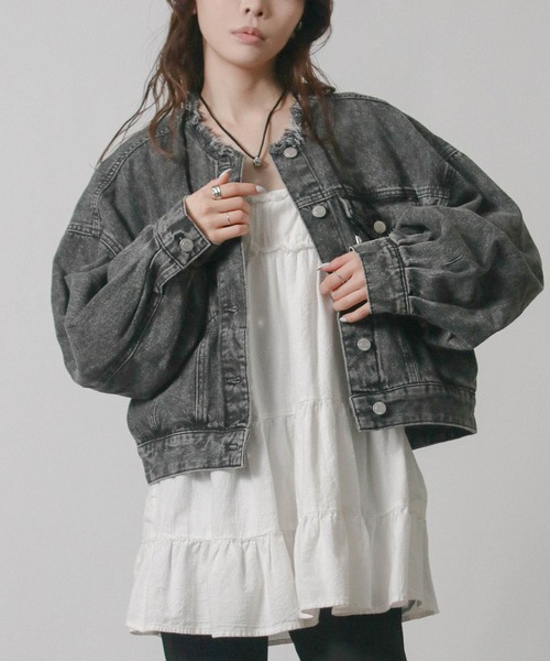 NYLAUS(ナイラス)の「【SG】ノーカラーショート丈デニムジャケット Gジャン ボリューム袖 カットオフ(デニムジャケット・レディース・ライトブルー/ブラック/ブルー・L/M)」の2枚目の写真