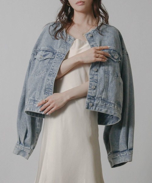 NYLAUS(ナイラス)の「【SG】ノーカラーショート丈デニムジャケット Gジャン ボリューム袖 カットオフ(デニムジャケット・レディース・ライトブルー/ブラック/ブルー・L/M)」の18枚目の写真