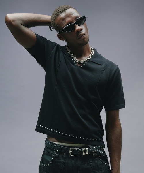 ANDER HUNK（アンダーハンク）の「Studs Design Skipper Polo / スタッズデザインスキッパーポロ（ニット/セーター・メンズ・パープル/ブラック・MEDIUM/LARGE）」の7枚目の写真