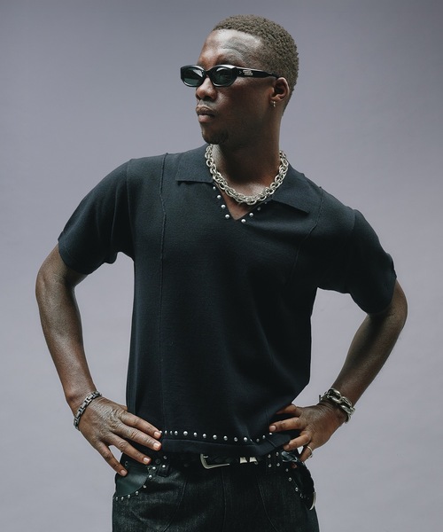 ANDER HUNK（アンダーハンク）の「Studs Design Skipper Polo / スタッズデザインスキッパーポロ（ニット/セーター・メンズ・パープル/ブラック・MEDIUM/LARGE）」の3枚目の写真