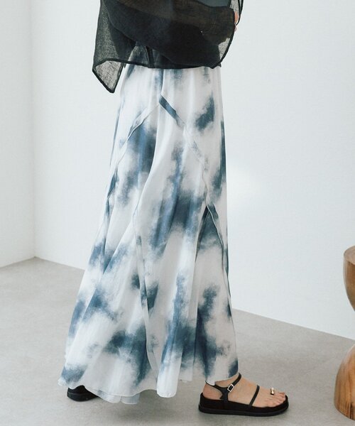 RIVE DROITE（リヴドロワ）の「予約【à Nice （ア ・ニース）】タイダイプリントギャザースカート（スカート・レディース・ネイビー/ベージュ・38/36）」の2枚目の写真