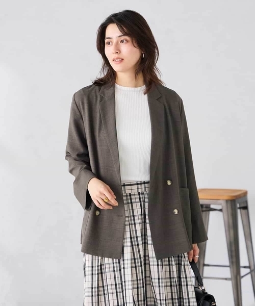 a.v.v(アーヴェヴェ)の「【接触冷感/UVカット】リネンライクダブルブレストジャケット【セットアップ対応/アンチピリング】(その他アウター・レディース・チャコールグレー/ネイビー/グレー系その他・38/36)」の1枚目の写真