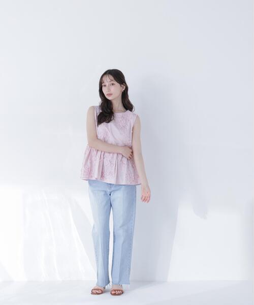 NATURAL BEAUTY BASIC（ナチュラルビューティーベーシック）の「テープ刺繍ペプラムシャツ（シャツ/ブラウス・レディース・ブルー系その他/ピンク系その他/オフホワイト・ﾌﾘ-）」の18枚目の写真