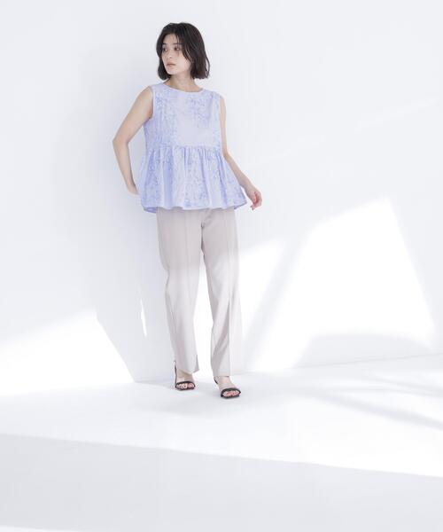 NATURAL BEAUTY BASIC（ナチュラルビューティーベーシック）の「テープ刺繍ペプラムシャツ（シャツ/ブラウス・レディース・ブルー系その他/ピンク系その他/オフホワイト・ﾌﾘ-）」の21枚目の写真